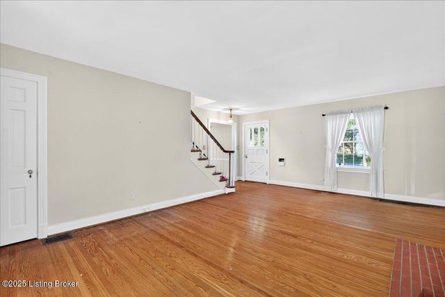 2628 Landor Ave, Louisville, KY 40205