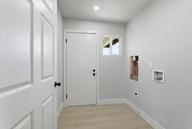 3916 38th St, Sacramento, CA 95820