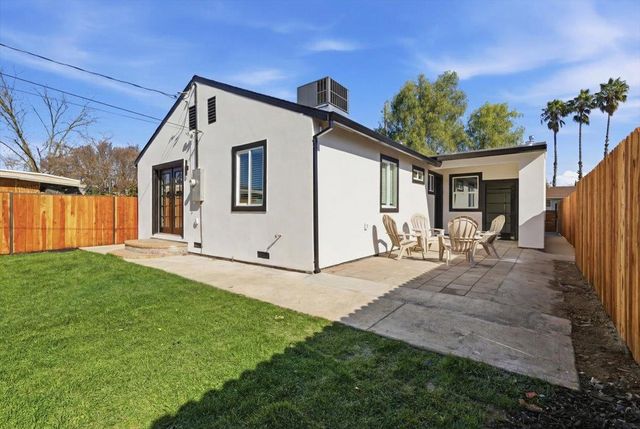 3916 38th St, Sacramento, CA 95820