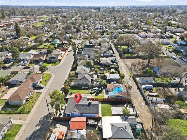 3916 38th St, Sacramento, CA 95820