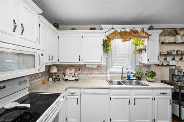 736 Salem Street 2, Thomasville, NC 27360