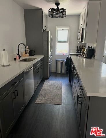 5951 Canterbury Drive 14, Culver City, CA 90230