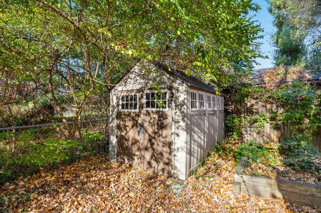 1501 Pine Meadow Road, Lexington, KY 40504