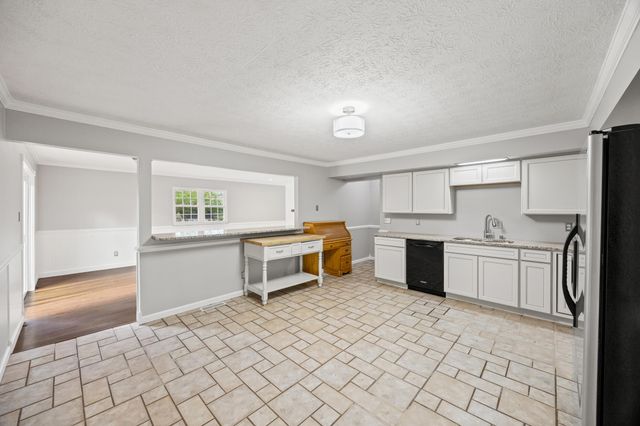 1501 Pine Meadow Road, Lexington, KY 40504