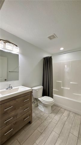1904 Bradford, Harrison, AR 72601
