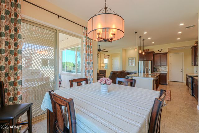 281 N QUESTA Trail, Casa Grande, AZ 85194