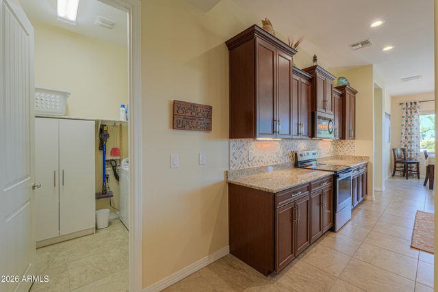 281 N QUESTA Trail, Casa Grande, AZ 85194