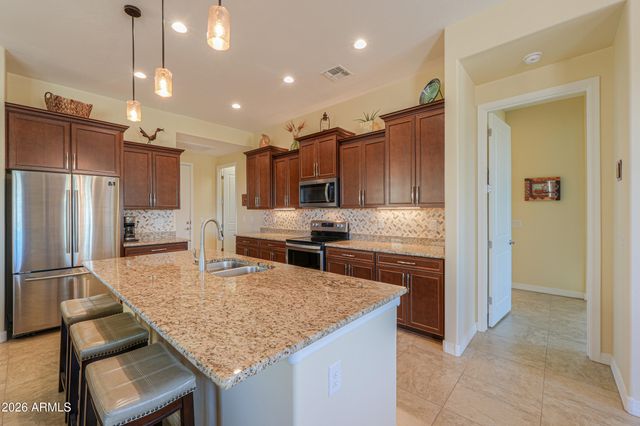 281 N QUESTA Trail, Casa Grande, AZ 85194