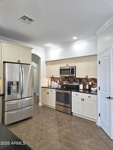 7115 W KINGS Avenue, Peoria, AZ 85382