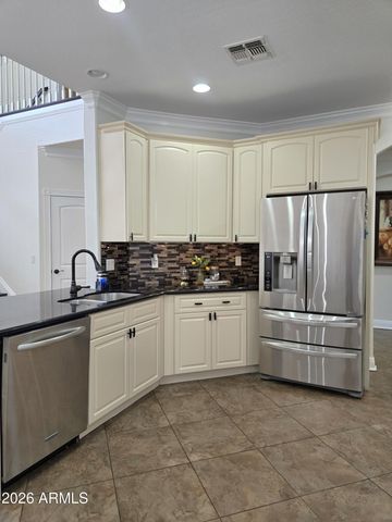 7115 W KINGS Avenue, Peoria, AZ 85382