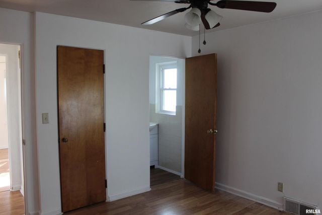 8 NORTHBROOK Drive, Mt Vernon, IL 62864