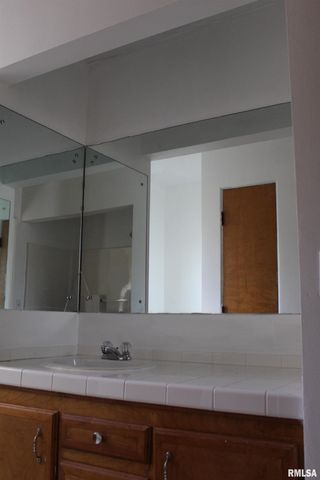 8 NORTHBROOK Drive, Mt Vernon, IL 62864