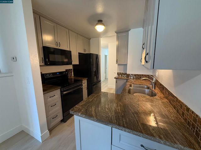 2564 Walnut Blvd 108, Walnut Creek, CA 94596