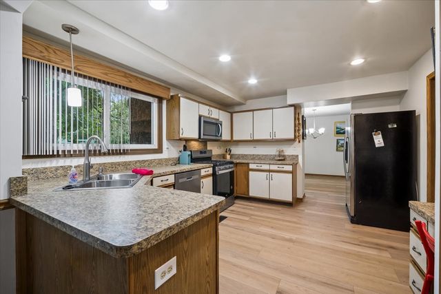 726 Dorchester Drive, Bolingbrook, IL 60440