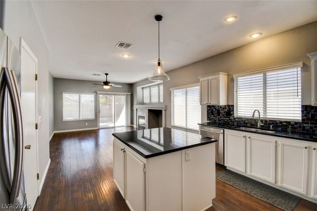 6812 Urania Court, Las Vegas, NV 89131