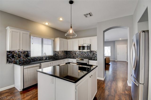 6812 Urania Court, Las Vegas, NV 89131