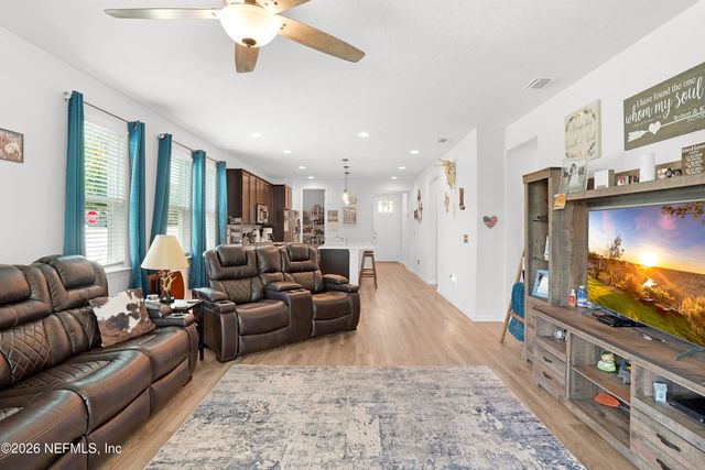 1095 PERSIMMON Drive, Middleburg, FL 32068