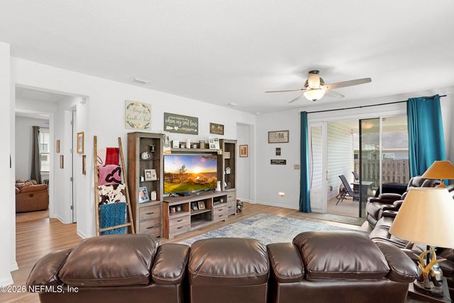 1095 PERSIMMON Drive, Middleburg, FL 32068