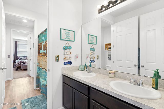 1095 PERSIMMON Drive, Middleburg, FL 32068
