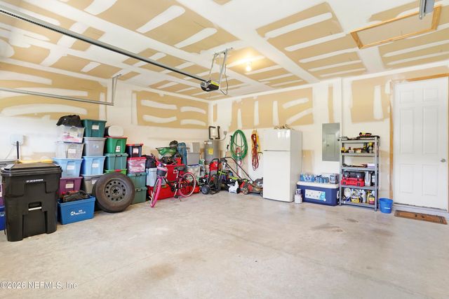 1095 PERSIMMON Drive, Middleburg, FL 32068