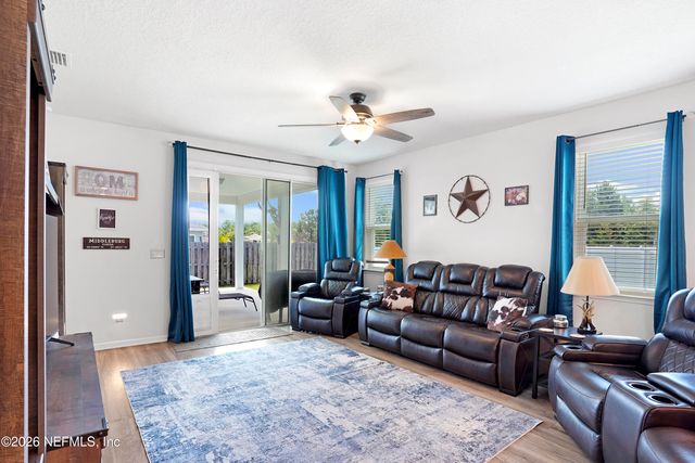 1095 PERSIMMON Drive, Middleburg, FL 32068
