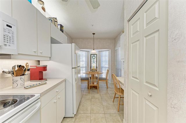 416 LAUREL LAKE DRIVE 202, Venice, FL 34292