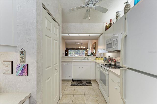416 LAUREL LAKE DRIVE 202, Venice, FL 34292