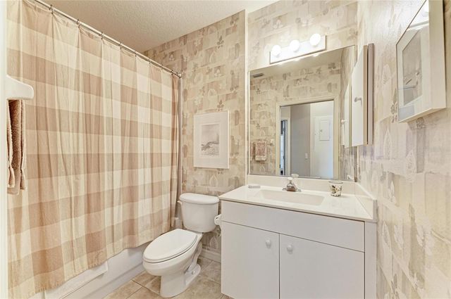 416 LAUREL LAKE DRIVE 202, Venice, FL 34292