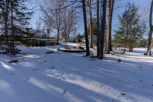 13 Dulcies Point Road, Kingston, NH 03848
