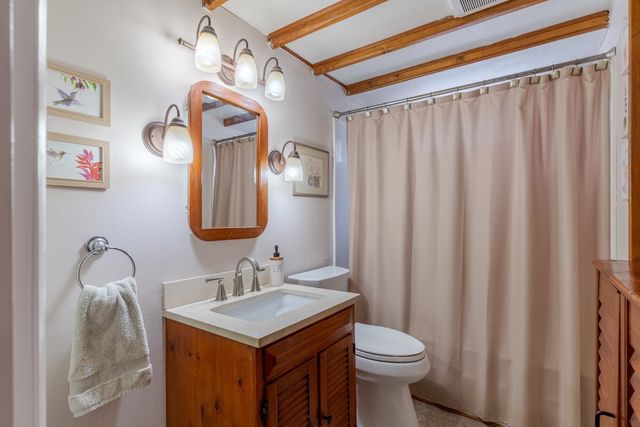 13 Dulcies Point Road, Kingston, NH 03848