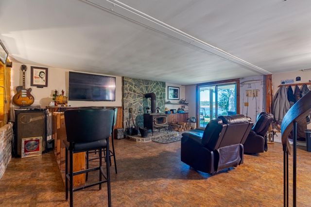 13 Dulcies Point Road, Kingston, NH 03848