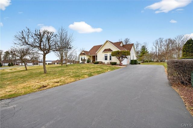 133 Willowbrook Drive, Owasco, NY 13021