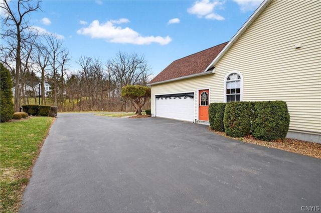 133 Willowbrook Drive, Owasco, NY 13021