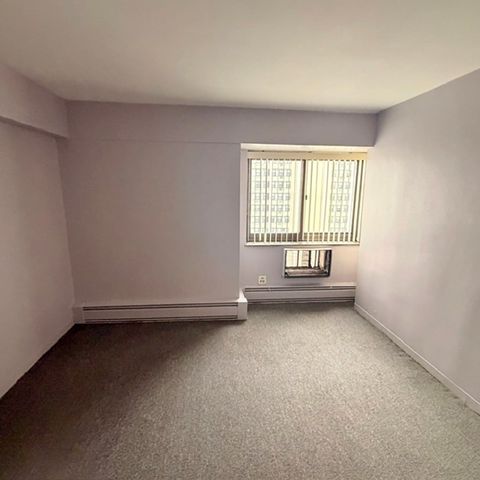 7337 S South Shore Drive 1012, Chicago, IL 60649