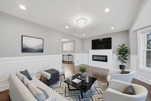 2239 123rd Street, Blue Island, IL 60406