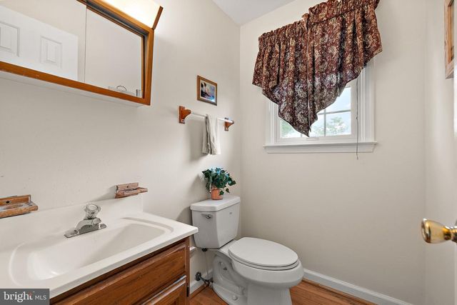 30 LOCHVIEW DR, Bear, DE 19701