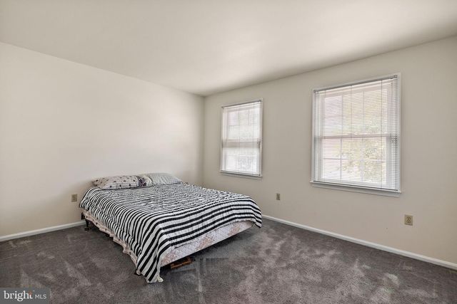 30 LOCHVIEW DR, Bear, DE 19701