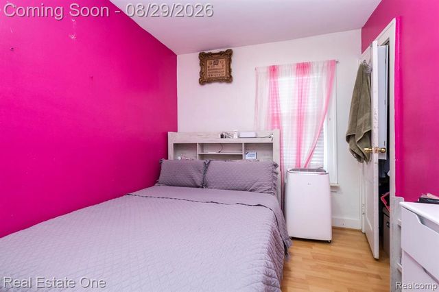 4932 Reuter Street, Dearborn, MI 48126