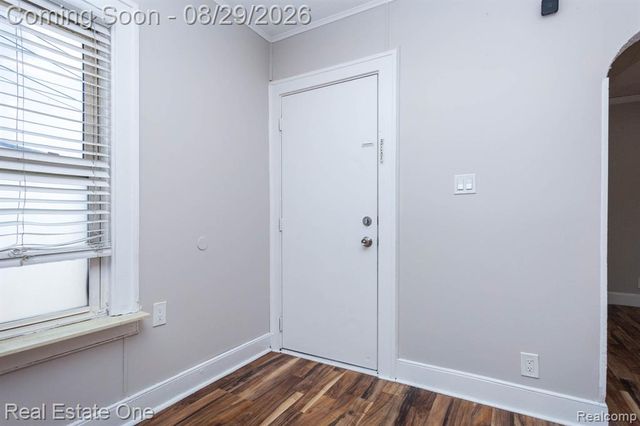 4932 Reuter Street, Dearborn, MI 48126
