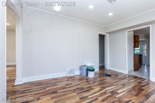 4932 Reuter Street, Dearborn, MI 48126