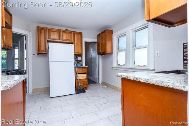 4932 Reuter Street, Dearborn, MI 48126
