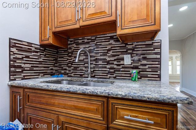 4932 Reuter Street, Dearborn, MI 48126