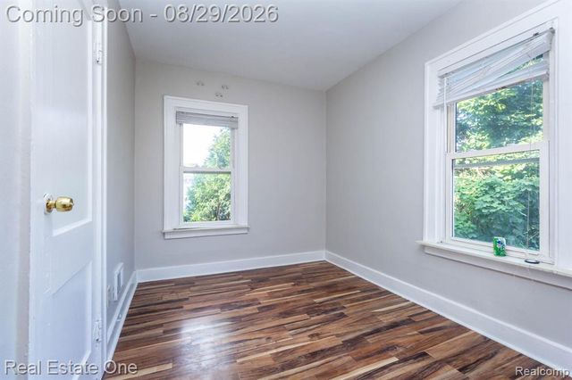 4932 Reuter Street, Dearborn, MI 48126