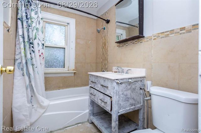 4932 Reuter Street, Dearborn, MI 48126