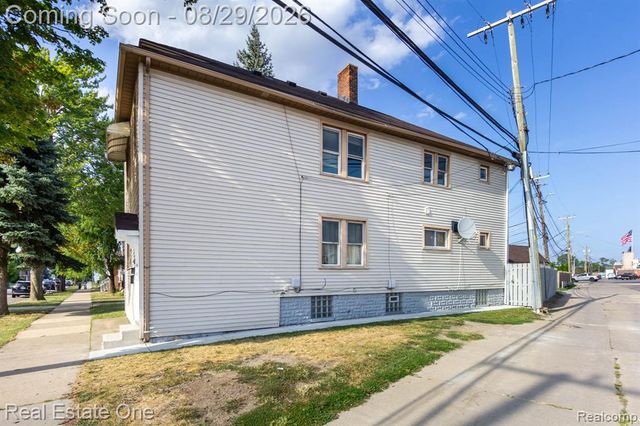 4932 Reuter Street, Dearborn, MI 48126