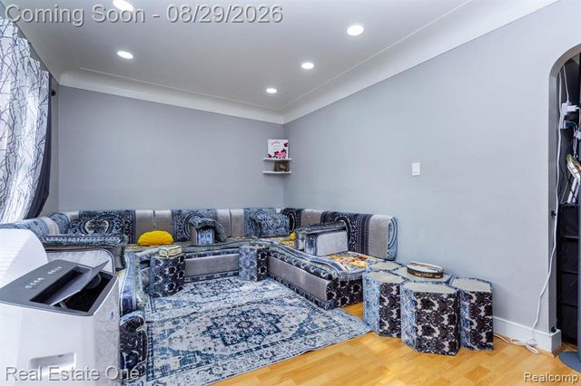 4932 Reuter Street, Dearborn, MI 48126