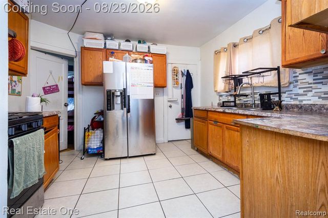 4932 Reuter Street, Dearborn, MI 48126