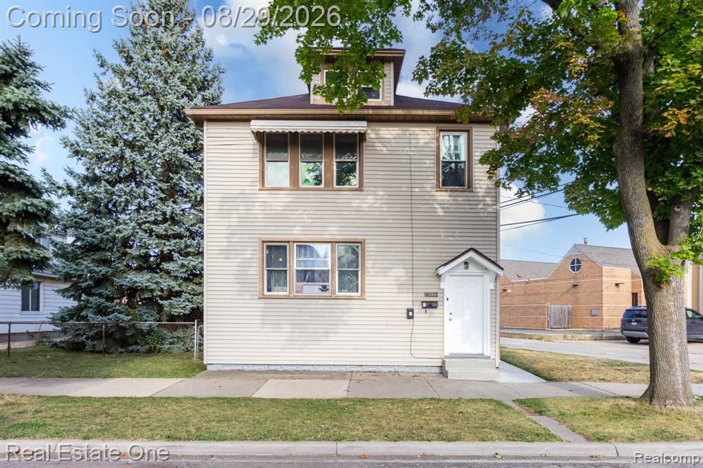 4932 Reuter Street, Dearborn, MI 48126