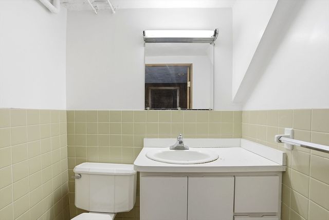 8 Ledgewood Drive, Canton, MA 02021