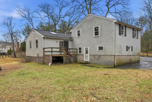 8 Ledgewood Drive, Canton, MA 02021